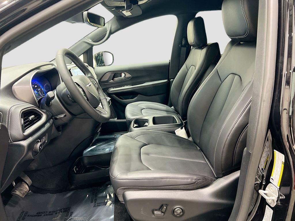 new 2026 Chrysler Pacifica car, priced at $42,064