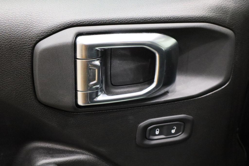 new 2026 Jeep Gladiator car, priced at $41,552