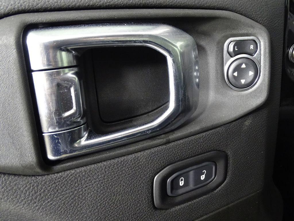 new 2026 Jeep Wrangler car, priced at $46,357