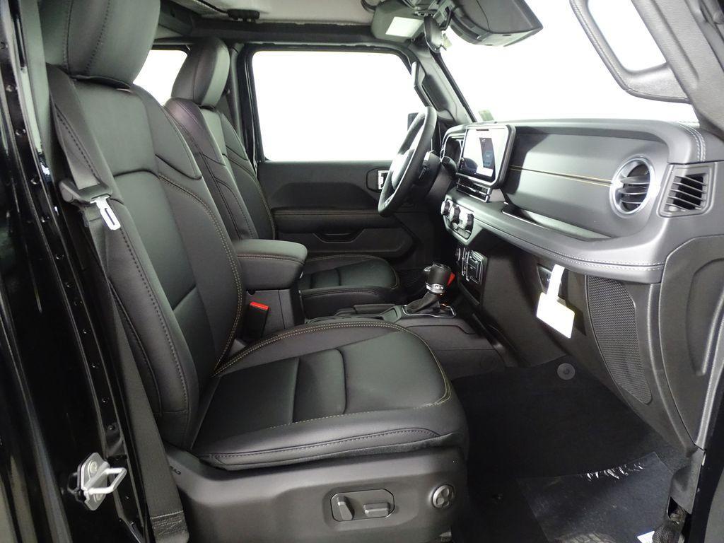 new 2026 Jeep Wrangler car, priced at $46,357