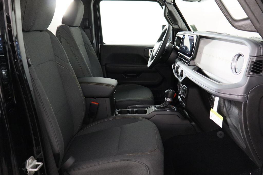 new 2026 Jeep Wrangler car, priced at $45,401