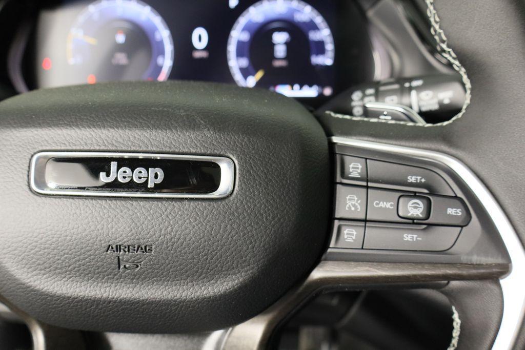 new 2026 Jeep Grand Cherokee car, priced at $44,064
