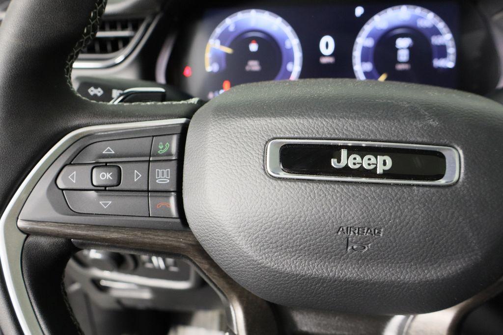 new 2026 Jeep Grand Cherokee car, priced at $44,064
