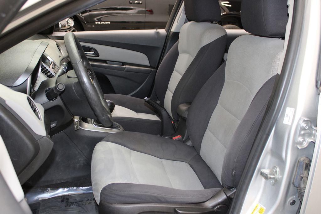 used 2014 Chevrolet Cruze car, priced at $5,800