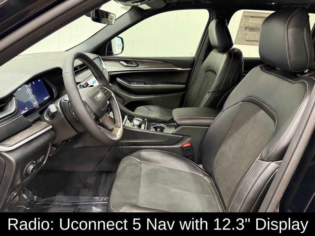 new 2026 Jeep Grand Cherokee car, priced at $45,011