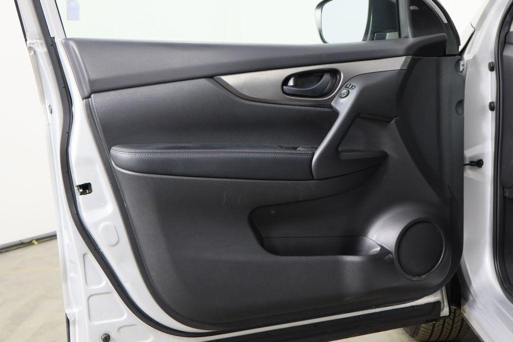 used 2020 Nissan Rogue Sport car, priced at $16,400