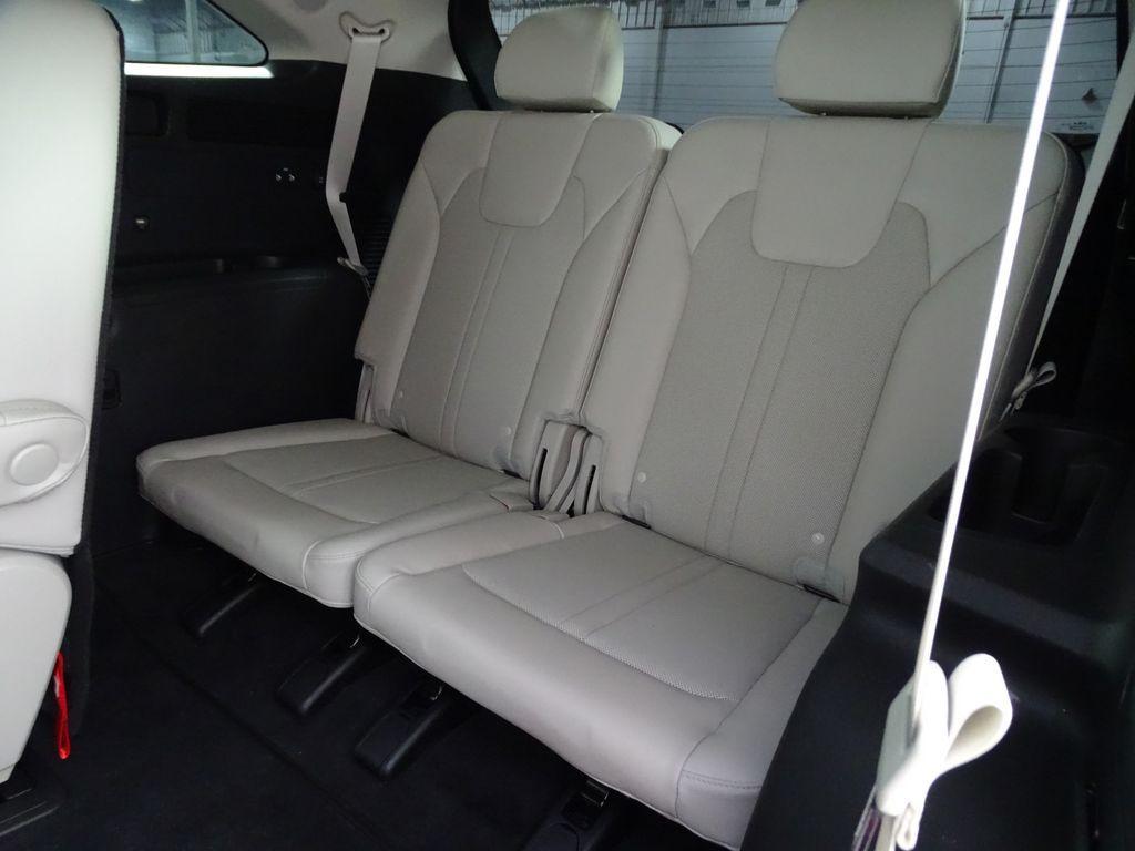 used 2022 Kia Sorento car, priced at $26,900