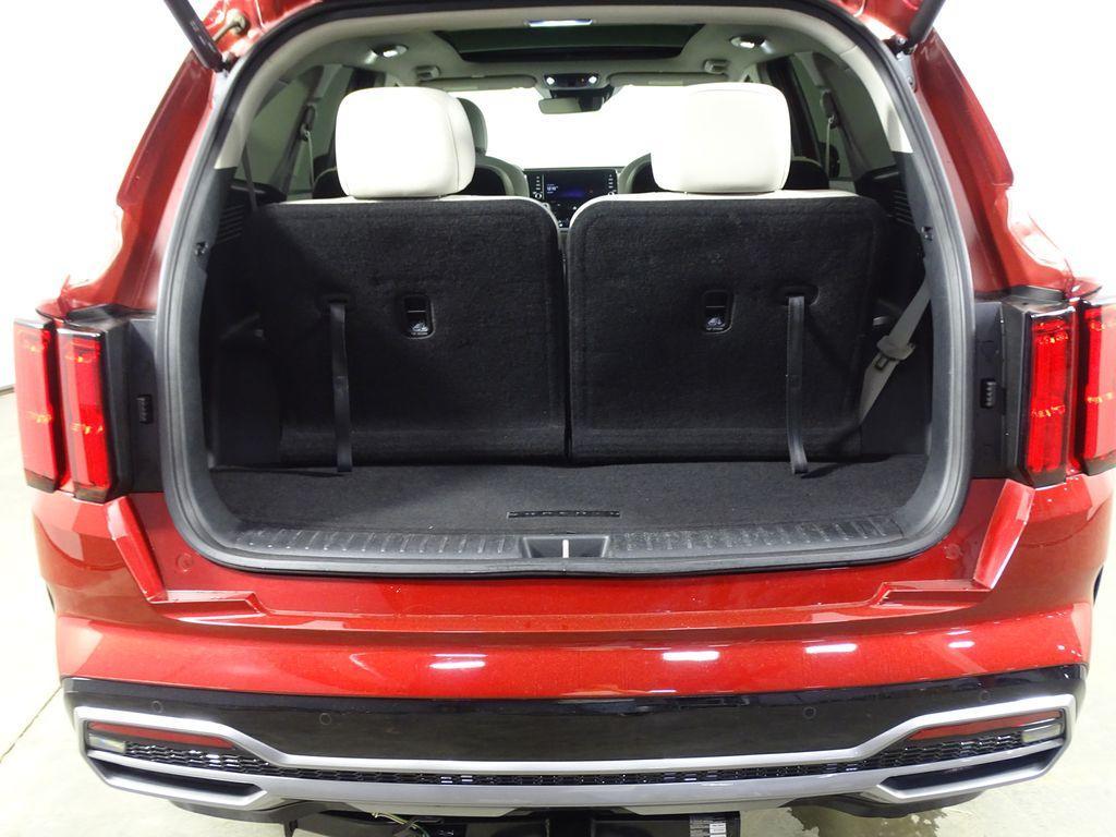 used 2022 Kia Sorento car, priced at $26,900