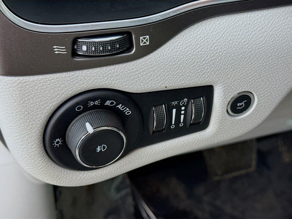 used 2022 Jeep Cherokee car, priced at $20,850