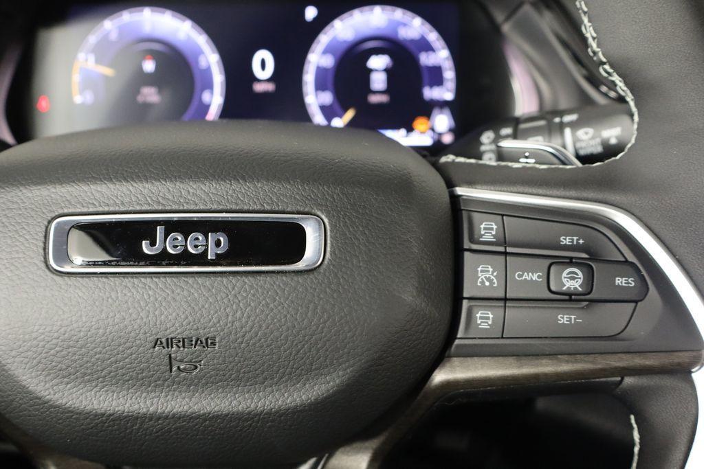 new 2026 Jeep Grand Cherokee car, priced at $42,065