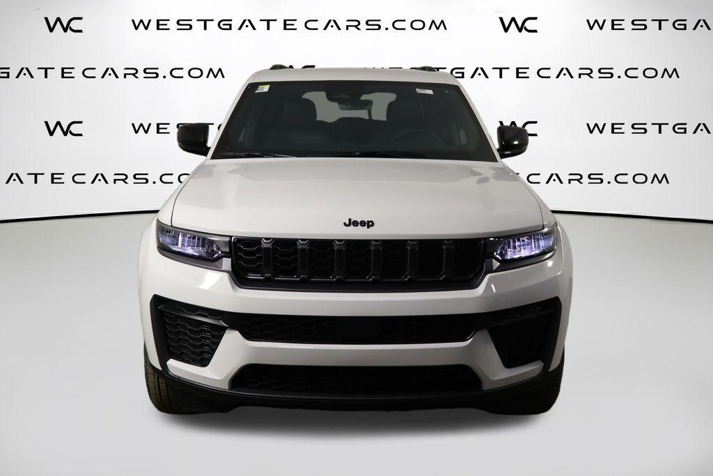new 2026 Jeep Grand Cherokee car, priced at $42,065