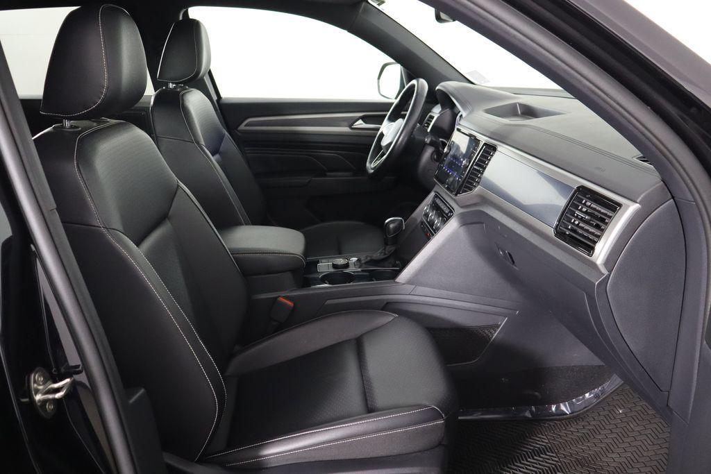 used 2020 Volkswagen Atlas Cross Sport car, priced at $15,600