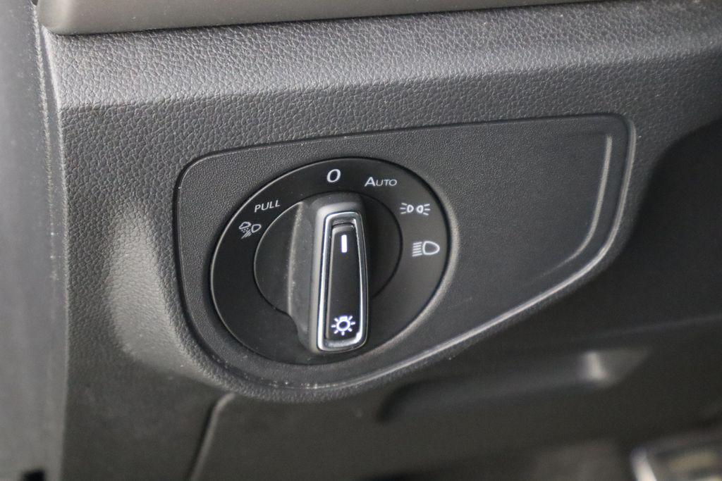 used 2020 Volkswagen Atlas Cross Sport car, priced at $15,600