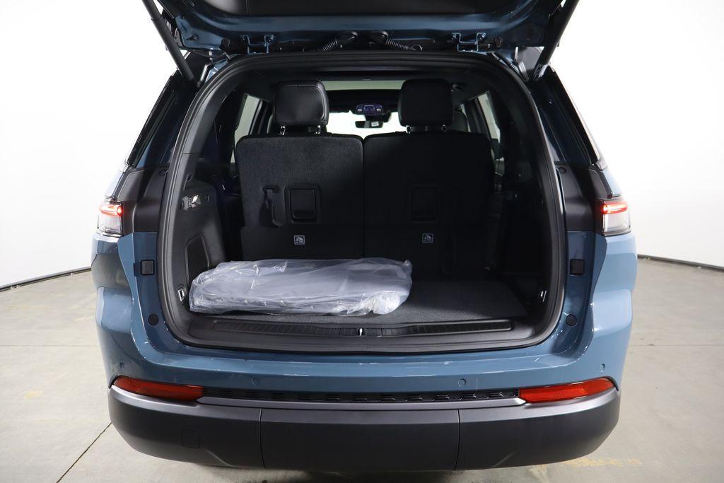 new 2026 Jeep Grand Cherokee L car, priced at $48,307