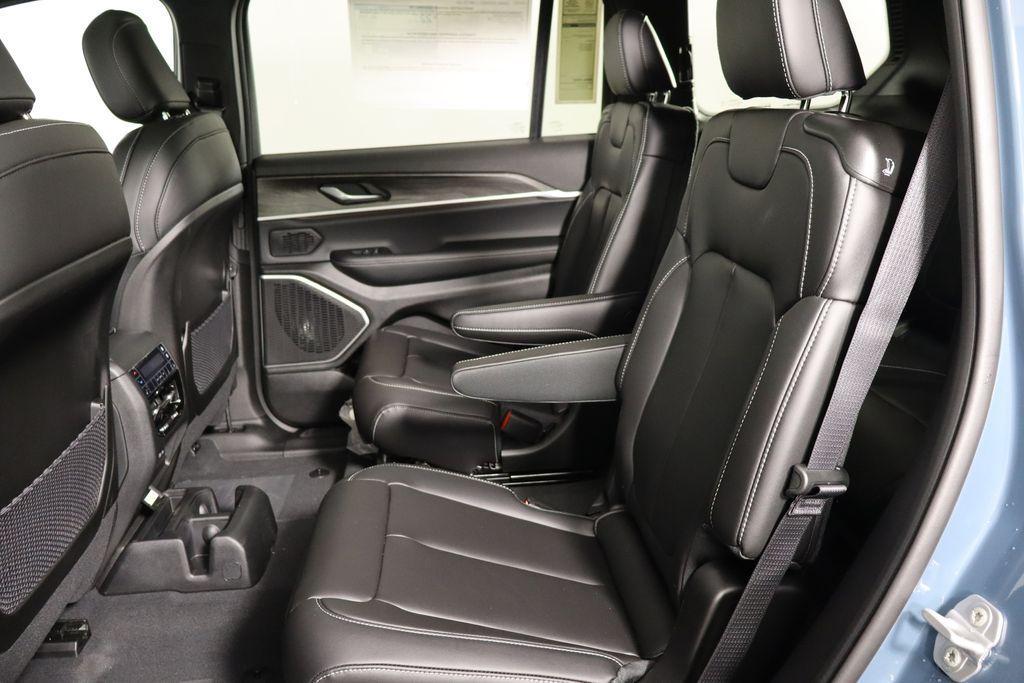 new 2026 Jeep Grand Cherokee L car, priced at $48,307