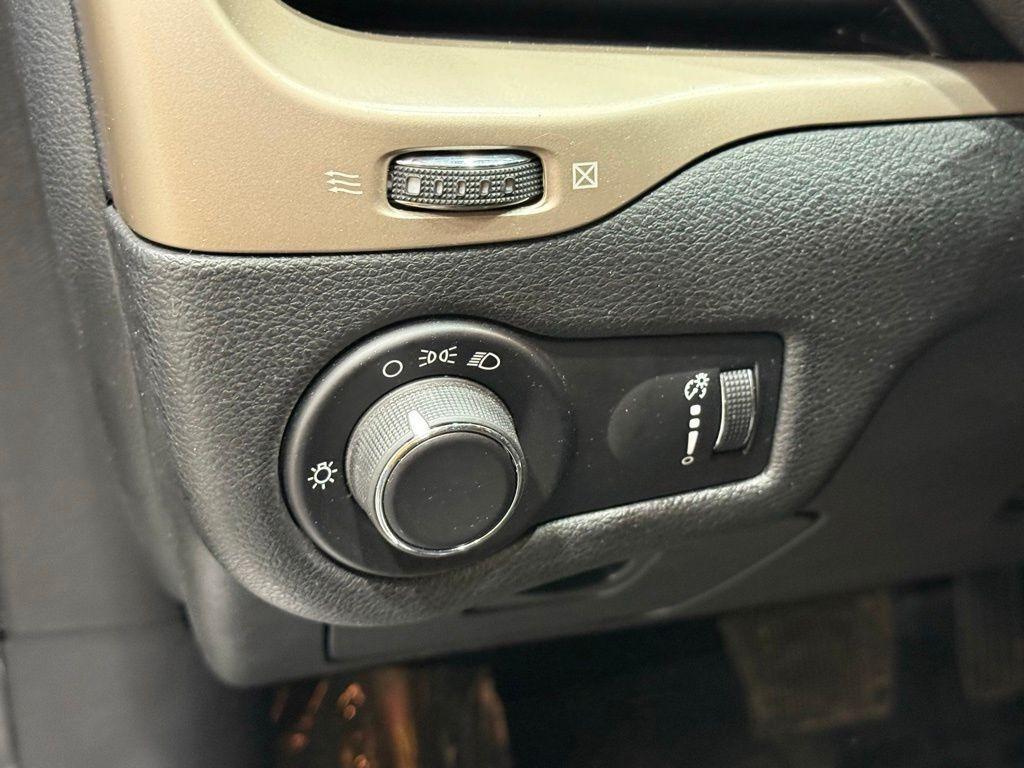 used 2015 Jeep Cherokee car, priced at $9,000