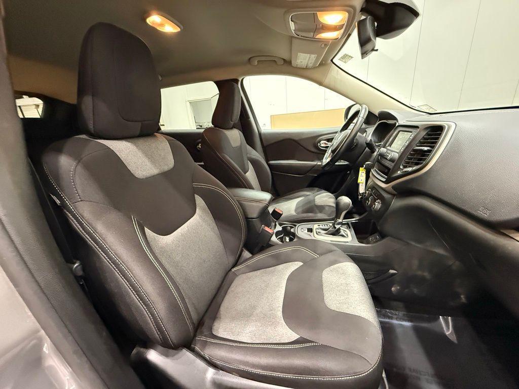 used 2015 Jeep Cherokee car, priced at $9,000