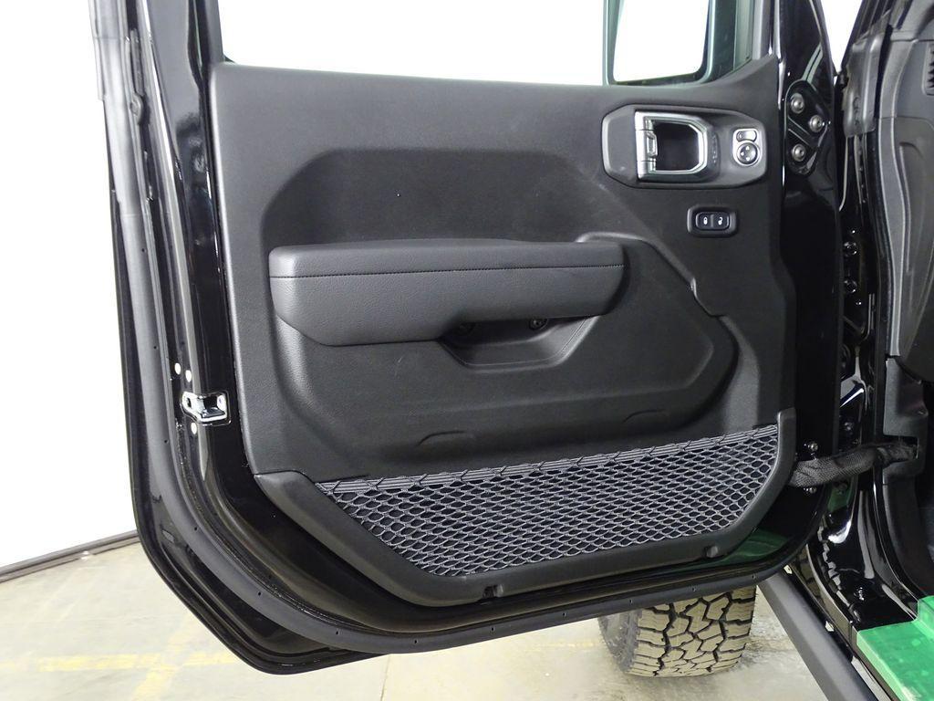 new 2026 Jeep Gladiator car, priced at $51,712