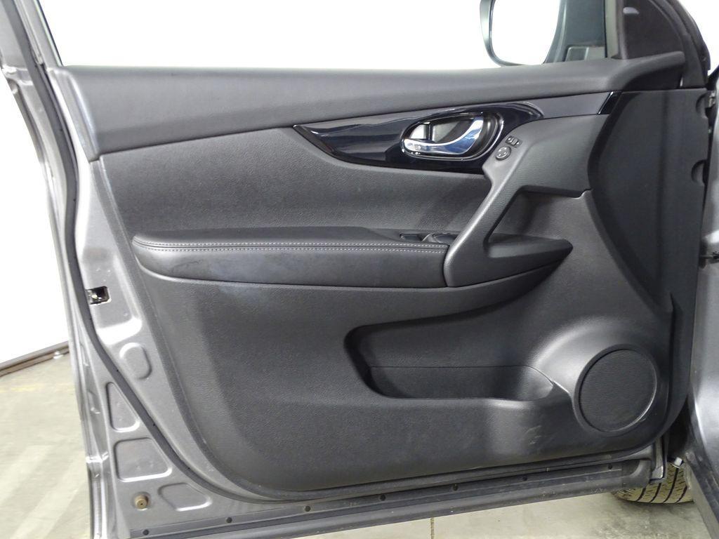 used 2020 Nissan Rogue Sport car, priced at $17,300