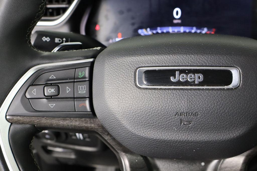 used 2025 Jeep Grand Cherokee L car, priced at $37,797