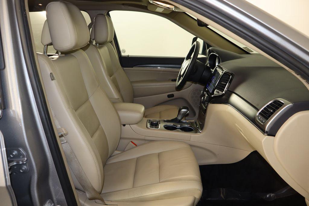 used 2019 Jeep Grand Cherokee car, priced at $17,597