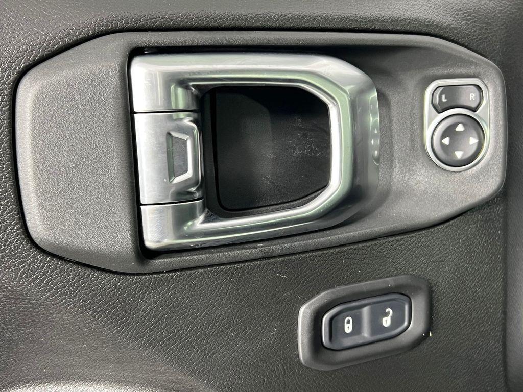 new 2026 Jeep Wrangler car, priced at $47,434