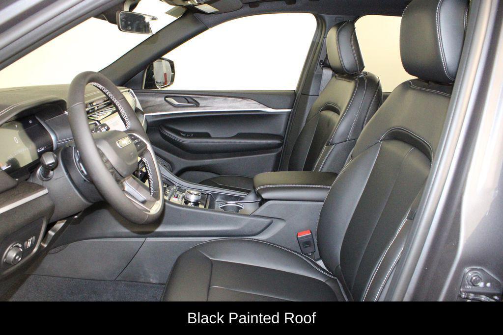 new 2025 Jeep Grand Cherokee car, priced at $42,479