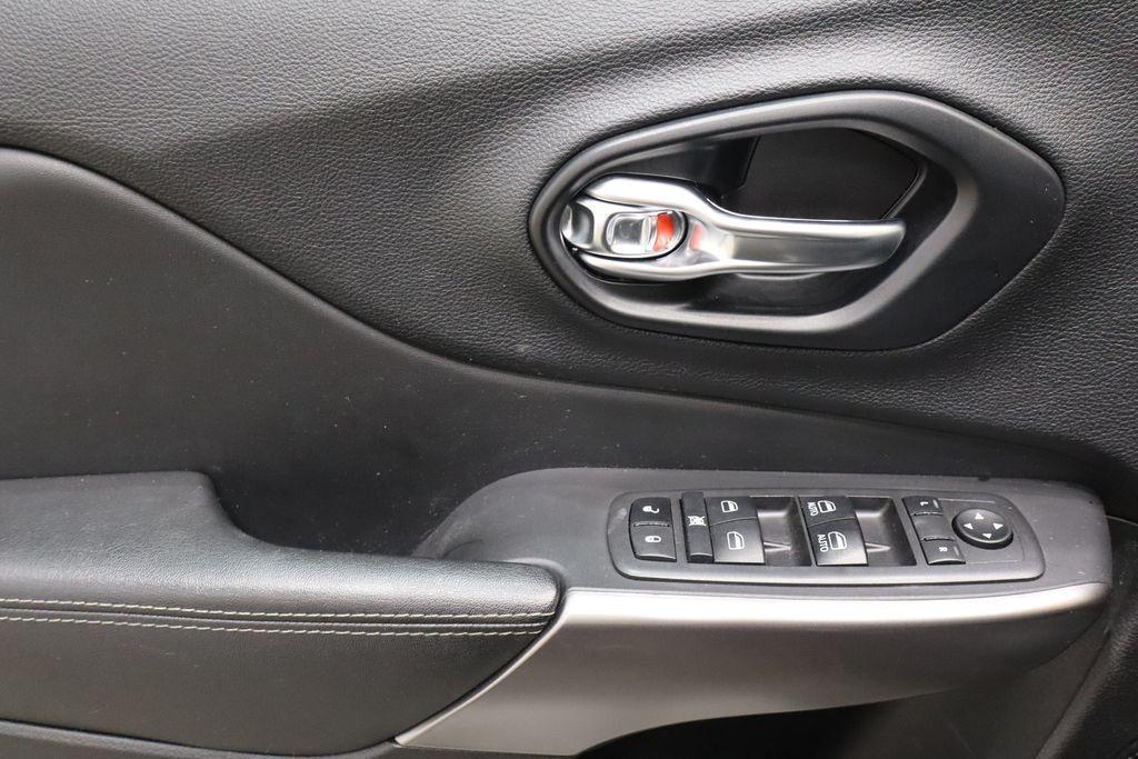 used 2021 Jeep Cherokee car, priced at $20,450