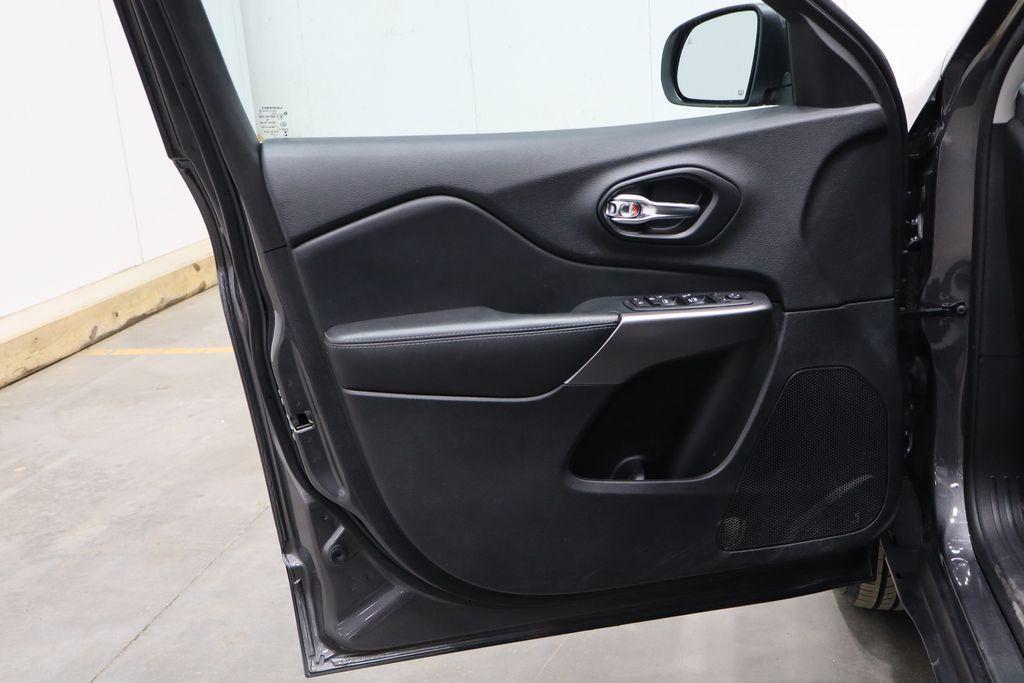 used 2021 Jeep Cherokee car, priced at $20,450