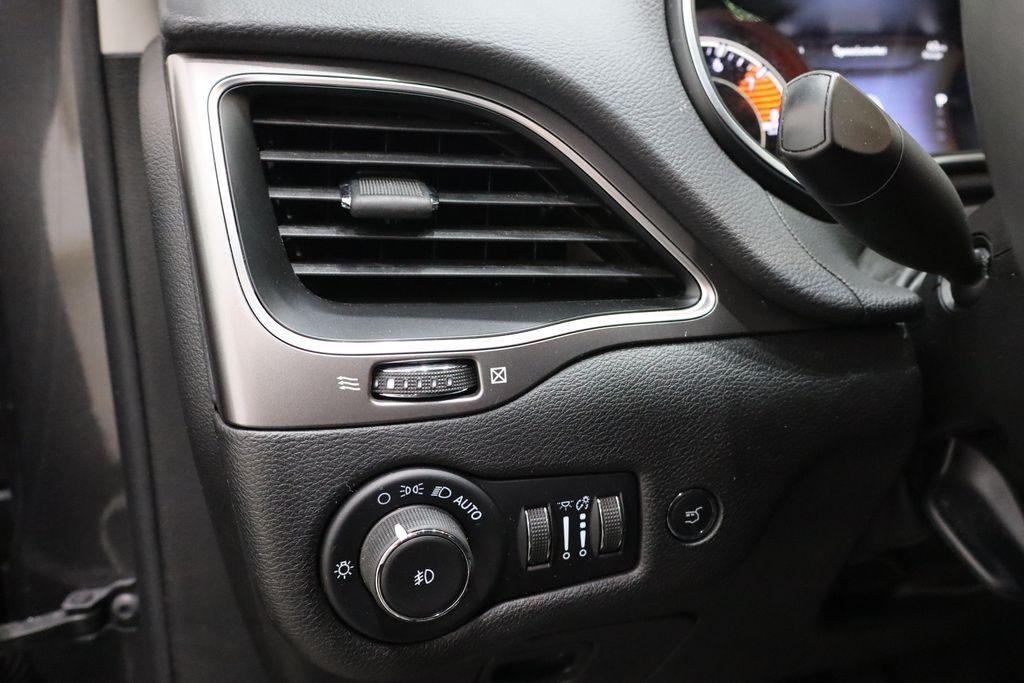 used 2021 Jeep Cherokee car, priced at $20,450