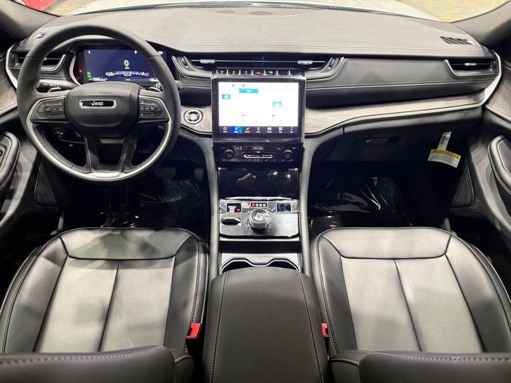 new 2025 Jeep Grand Cherokee car, priced at $39,457