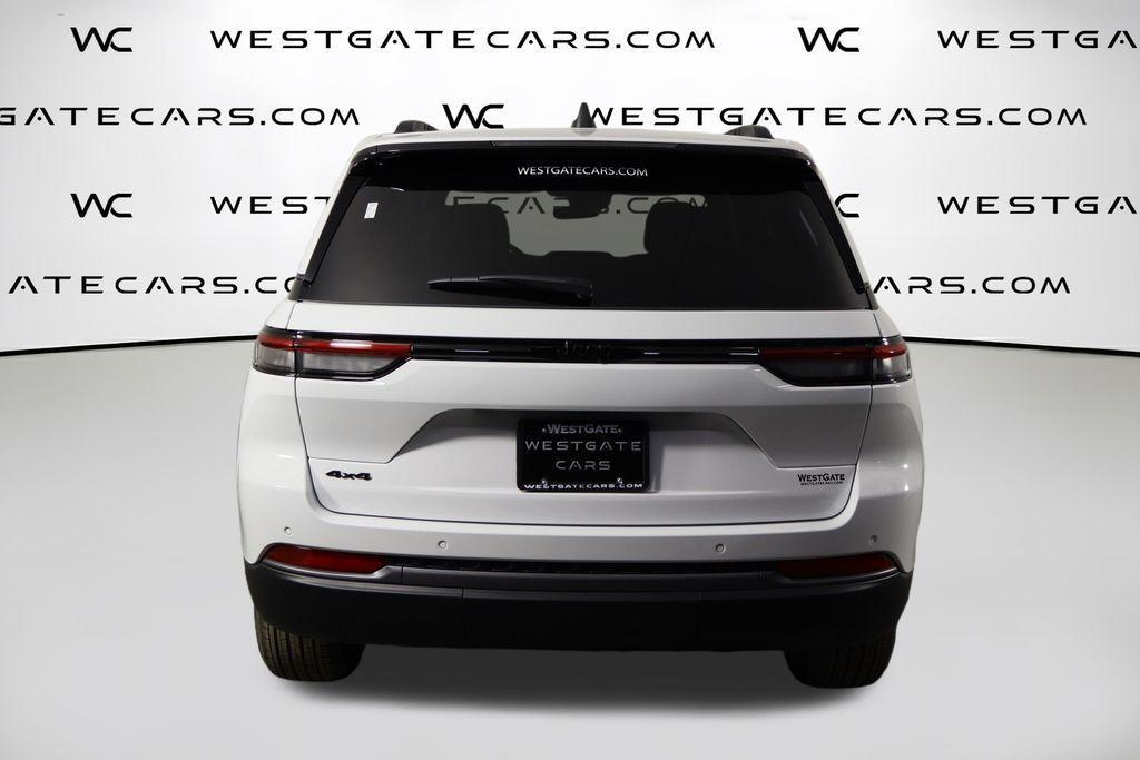 new 2026 Jeep Grand Cherokee car, priced at $44,064