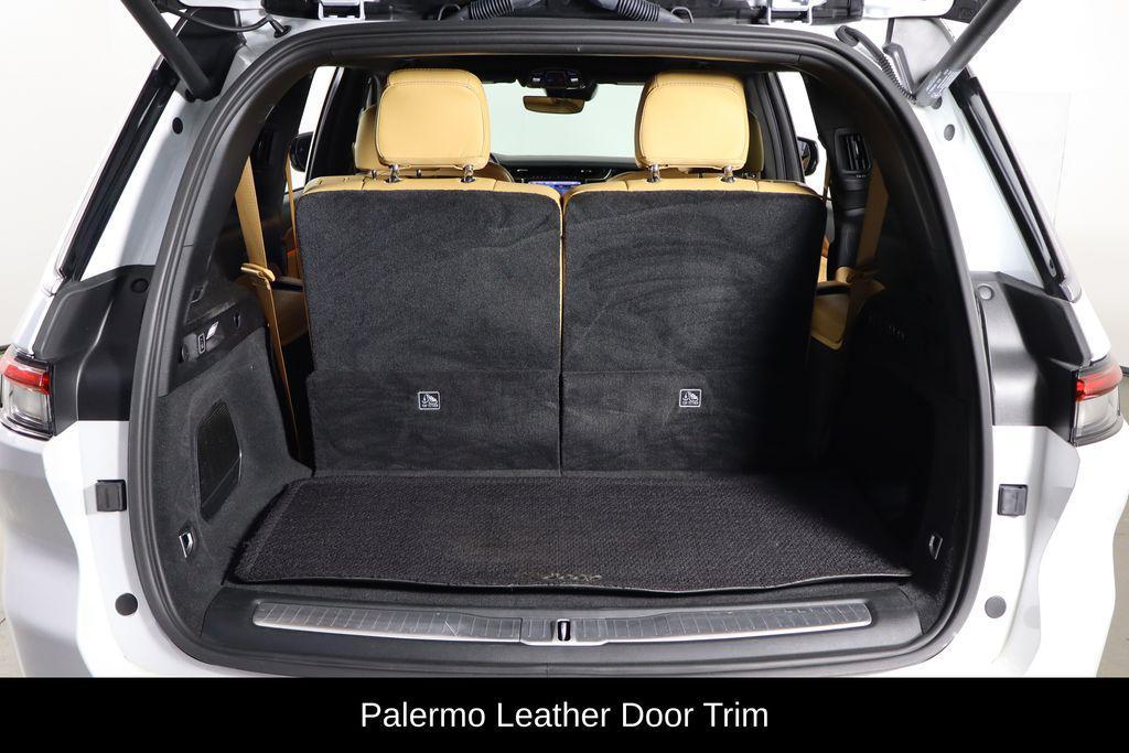 used 2024 Jeep Grand Cherokee L car, priced at $47,797