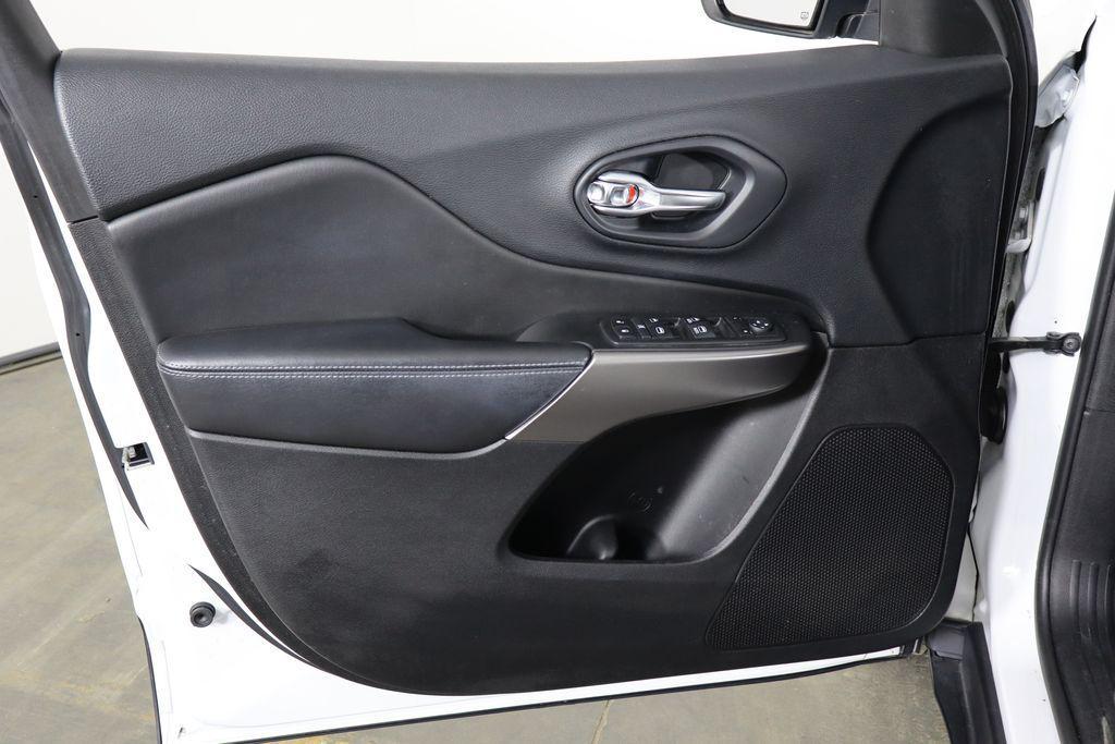 used 2019 Jeep Cherokee car, priced at $16,597