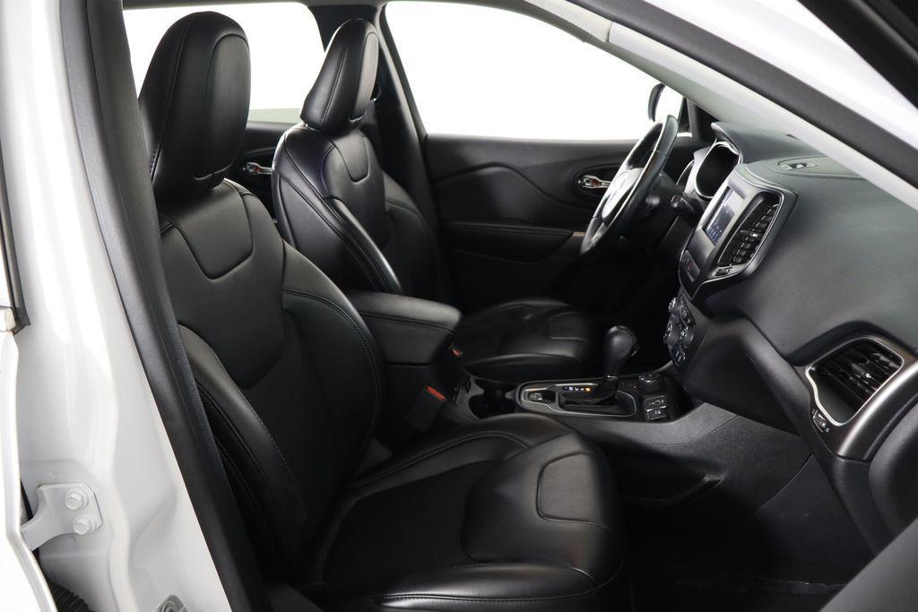 used 2019 Jeep Cherokee car, priced at $16,597