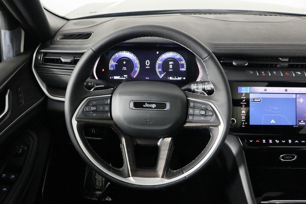 new 2026 Jeep Grand Cherokee car, priced at $47,294