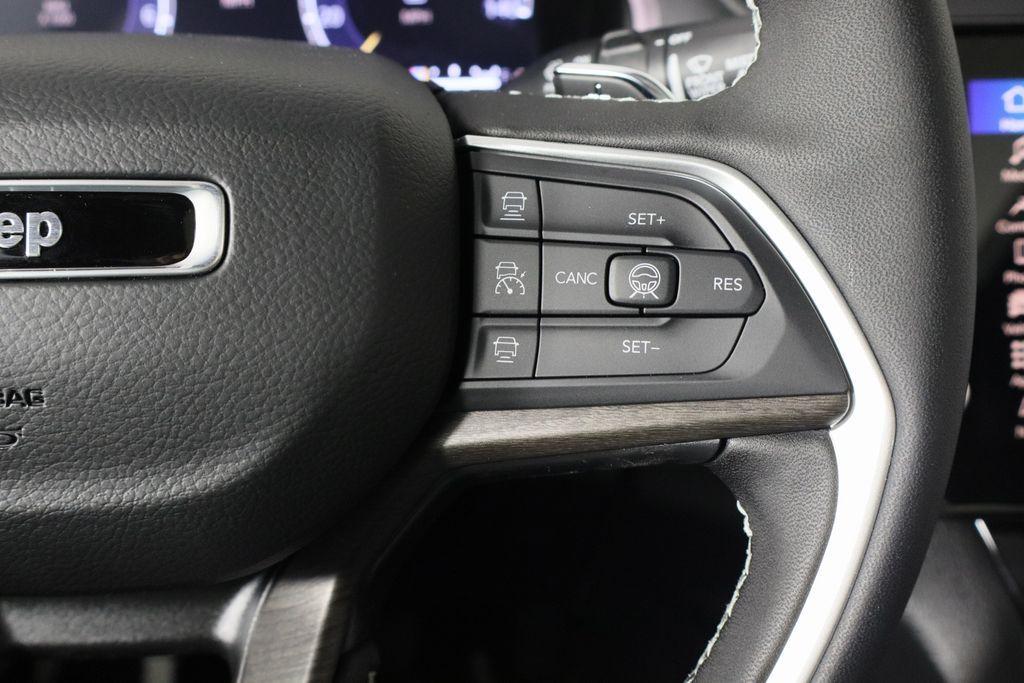 new 2026 Jeep Grand Cherokee car, priced at $47,294