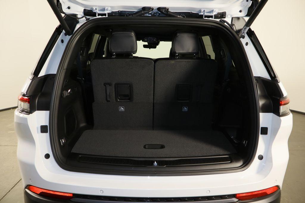 new 2026 Jeep Grand Cherokee L car, priced at $48,307