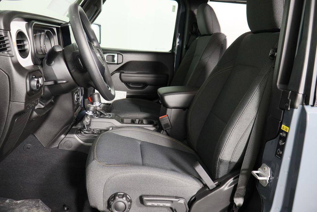 new 2026 Jeep Wrangler car, priced at $33,962