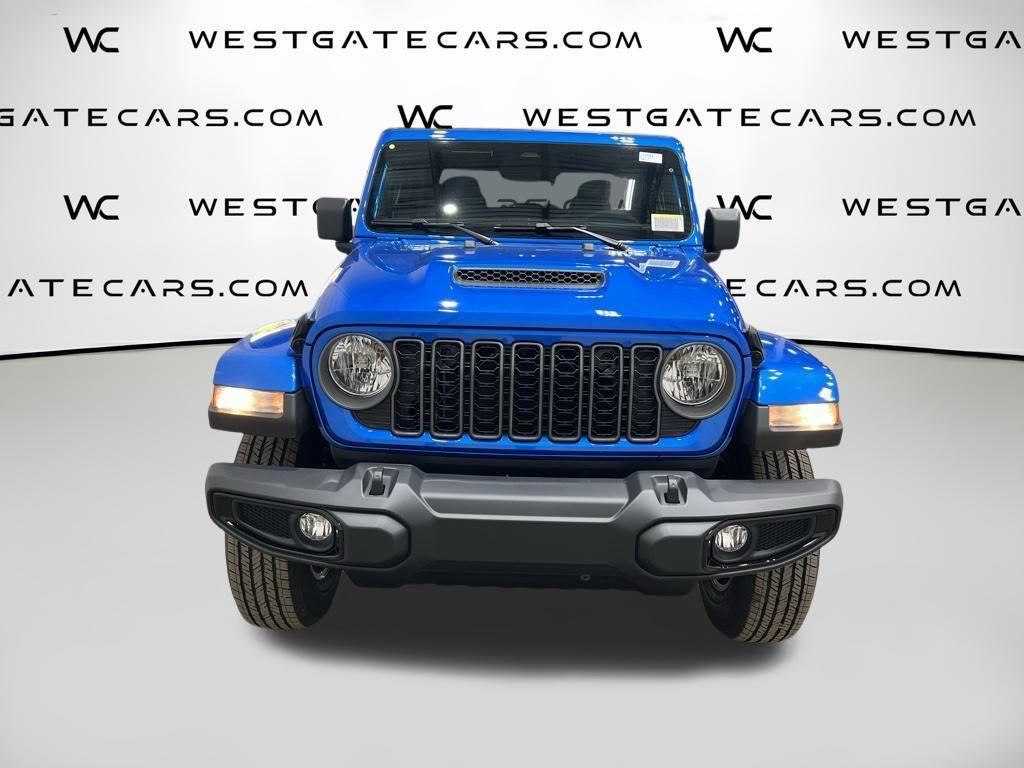 new 2026 Jeep Gladiator car, priced at $43,013