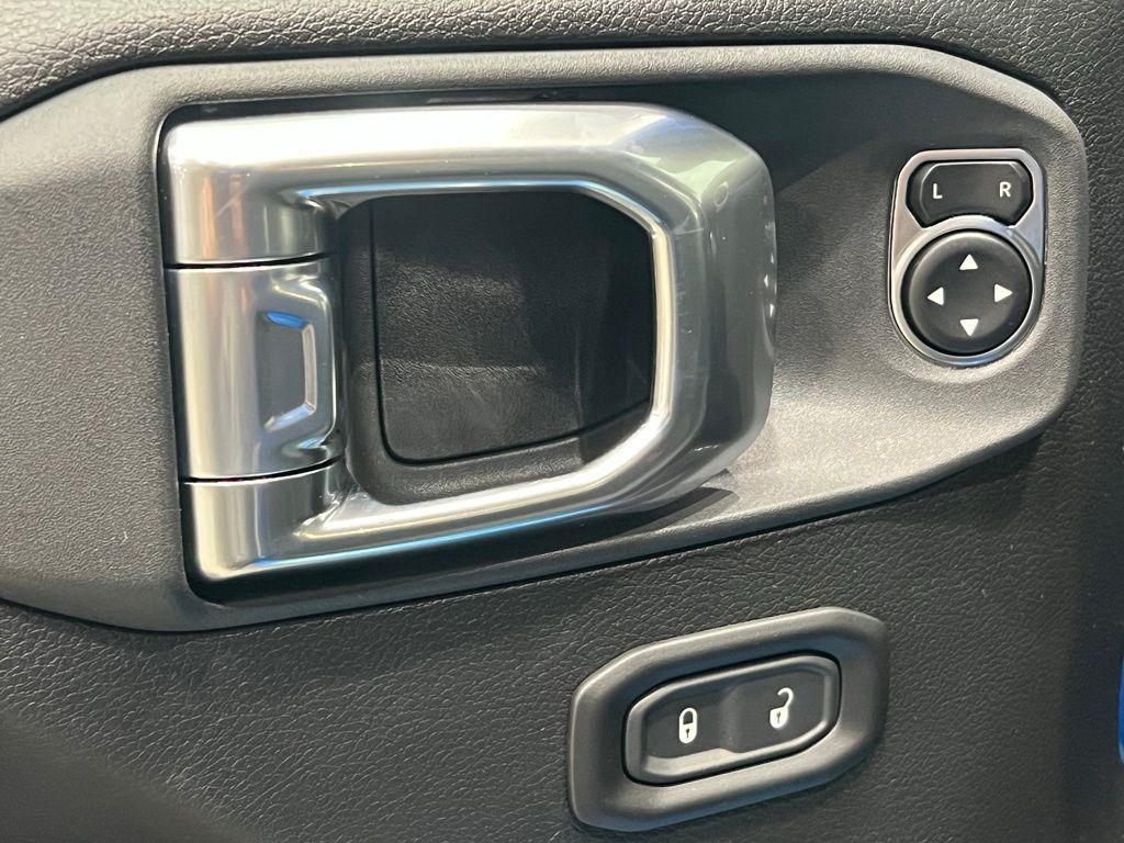 new 2026 Jeep Gladiator car, priced at $43,013