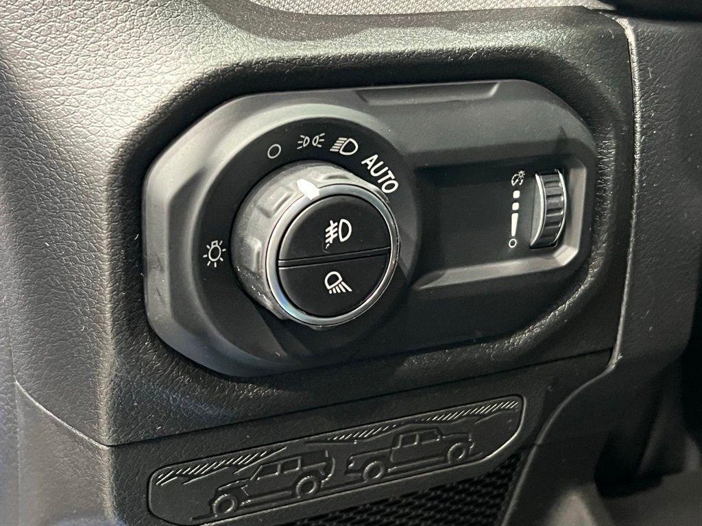 new 2026 Jeep Gladiator car, priced at $43,013