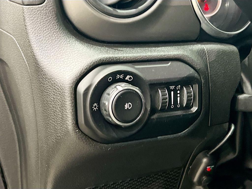 used 2022 Jeep Wrangler Unlimited car, priced at $28,000