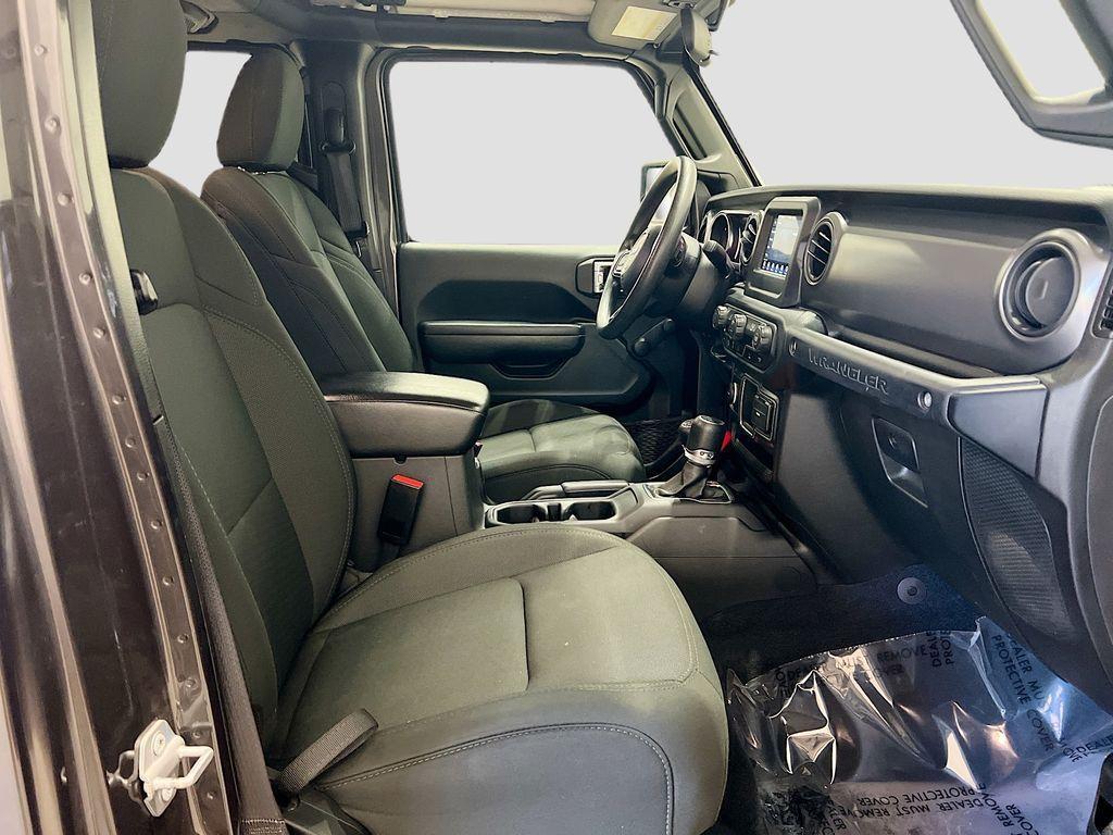 used 2022 Jeep Wrangler Unlimited car, priced at $28,000