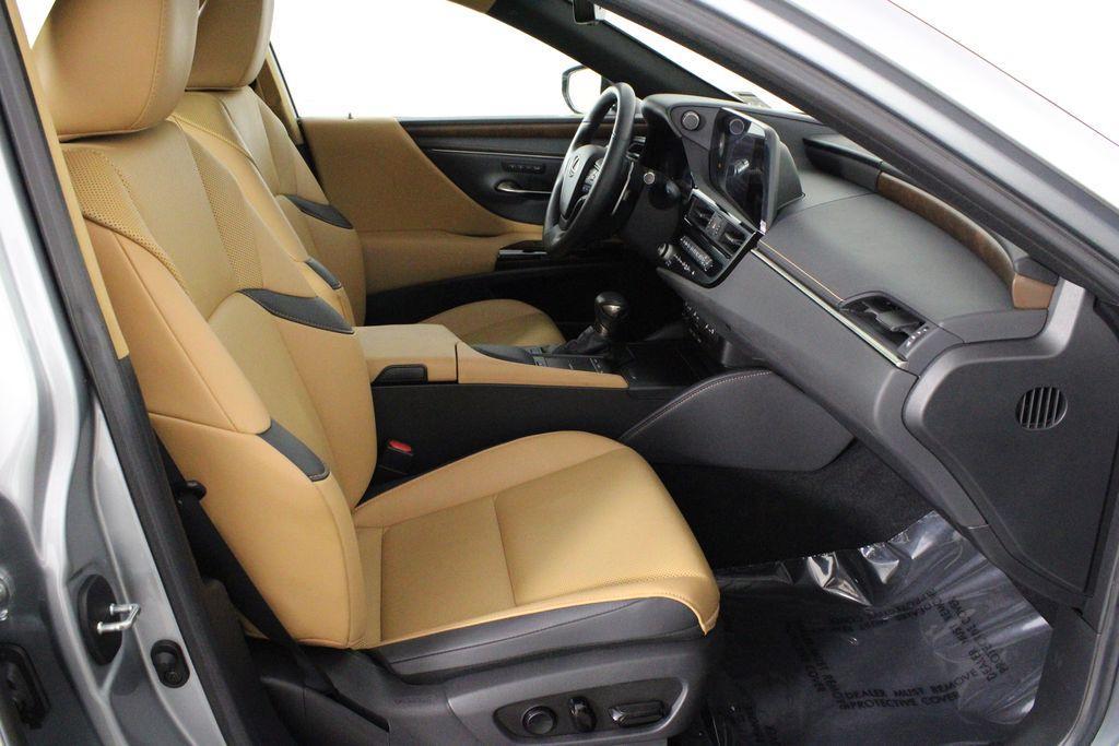 used 2022 Lexus ES 350 car, priced at $34,400