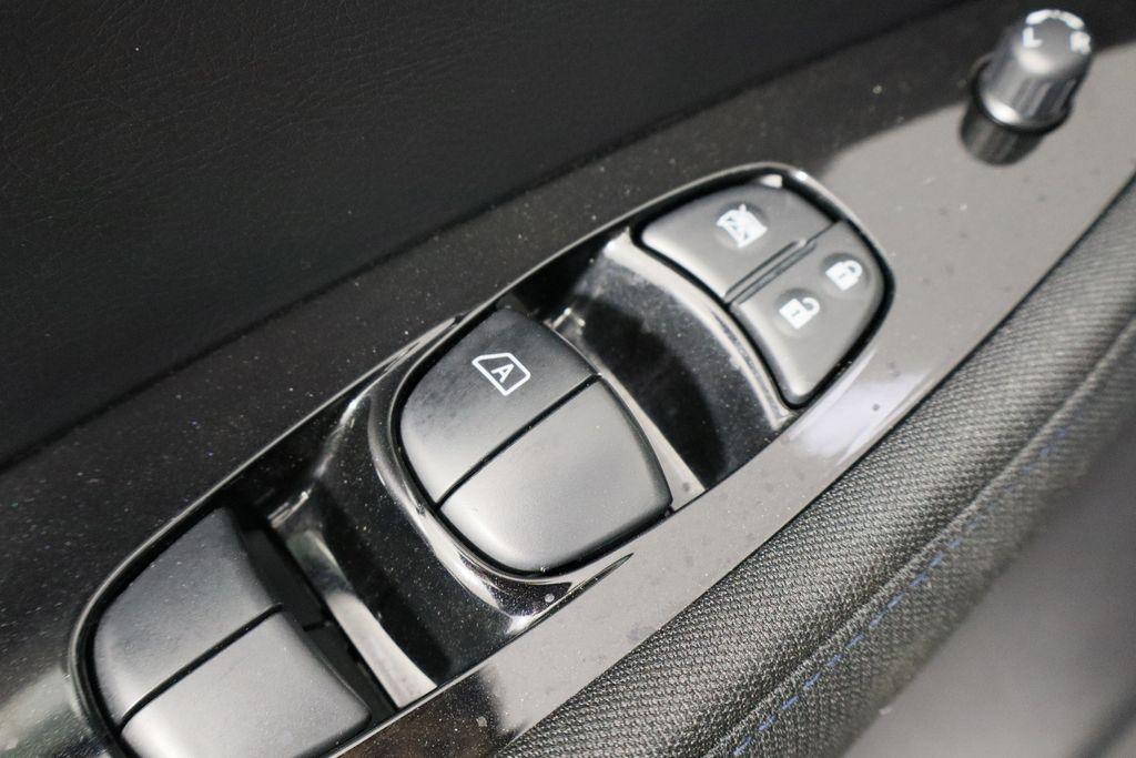 used 2022 Nissan Leaf car, priced at $13,800