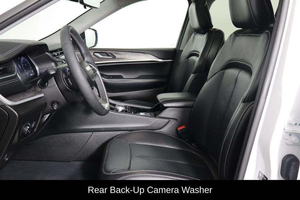 used 2023 Jeep Grand Cherokee car, priced at $29,954