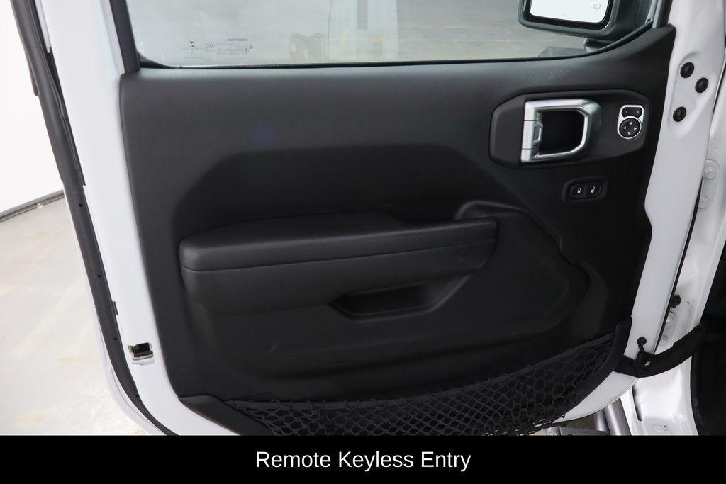 used 2022 Jeep Wrangler Unlimited car, priced at $29,244