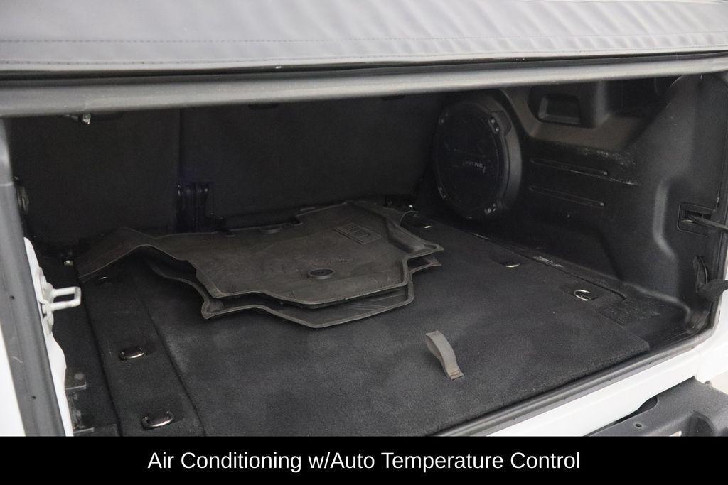 used 2022 Jeep Wrangler Unlimited car, priced at $29,244