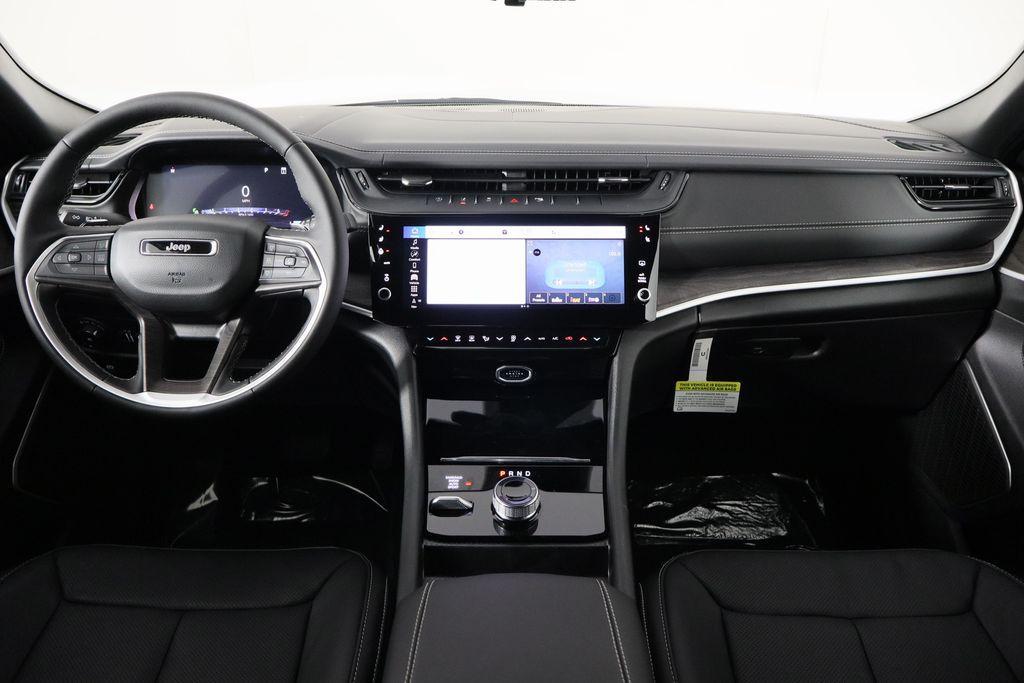 new 2026 Jeep Grand Cherokee car, priced at $51,626
